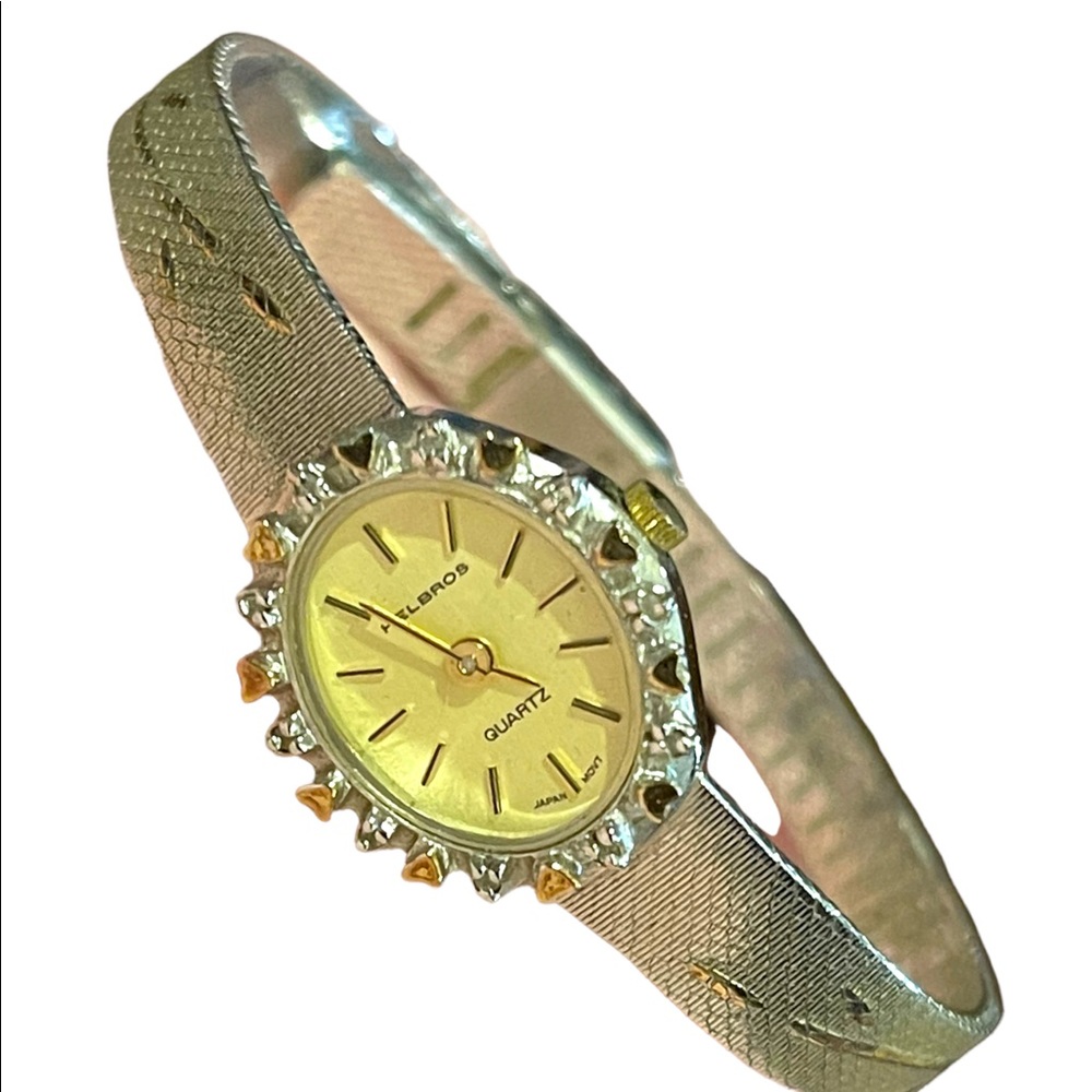 Vintage HELBROS silver finish fancy petite womens lovely Quartz watch